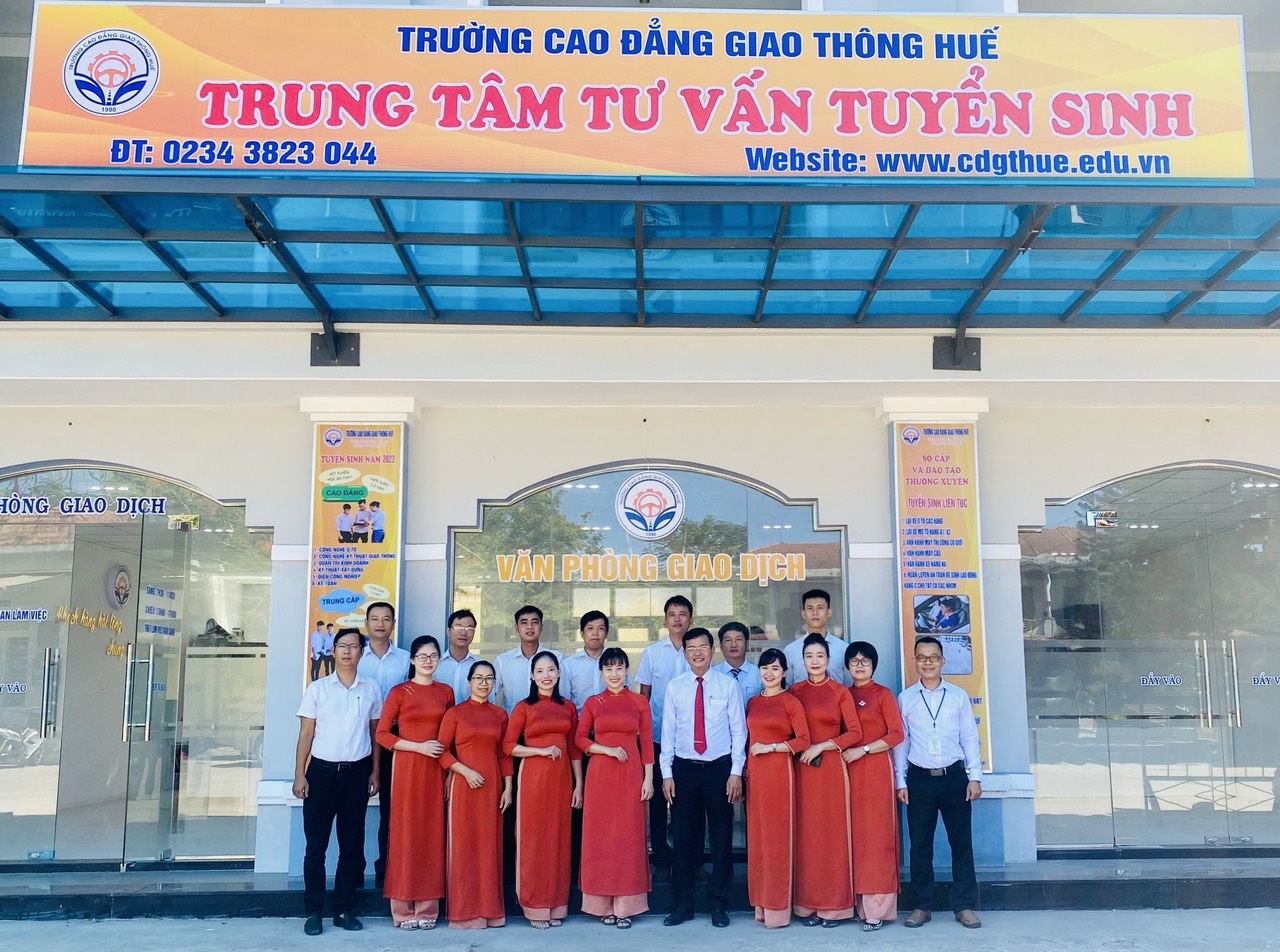 TRUNG TÂM TƯ VẤN TUYỂN SINH - ĐỒNG HÀNH CÙNG HỌC VIÊN